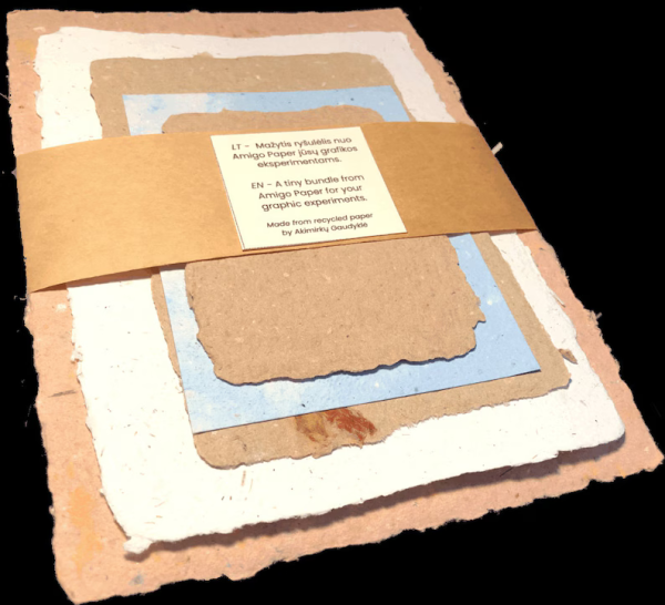 Monthly subscription of a bundle of 5 recycled paper sheets each month